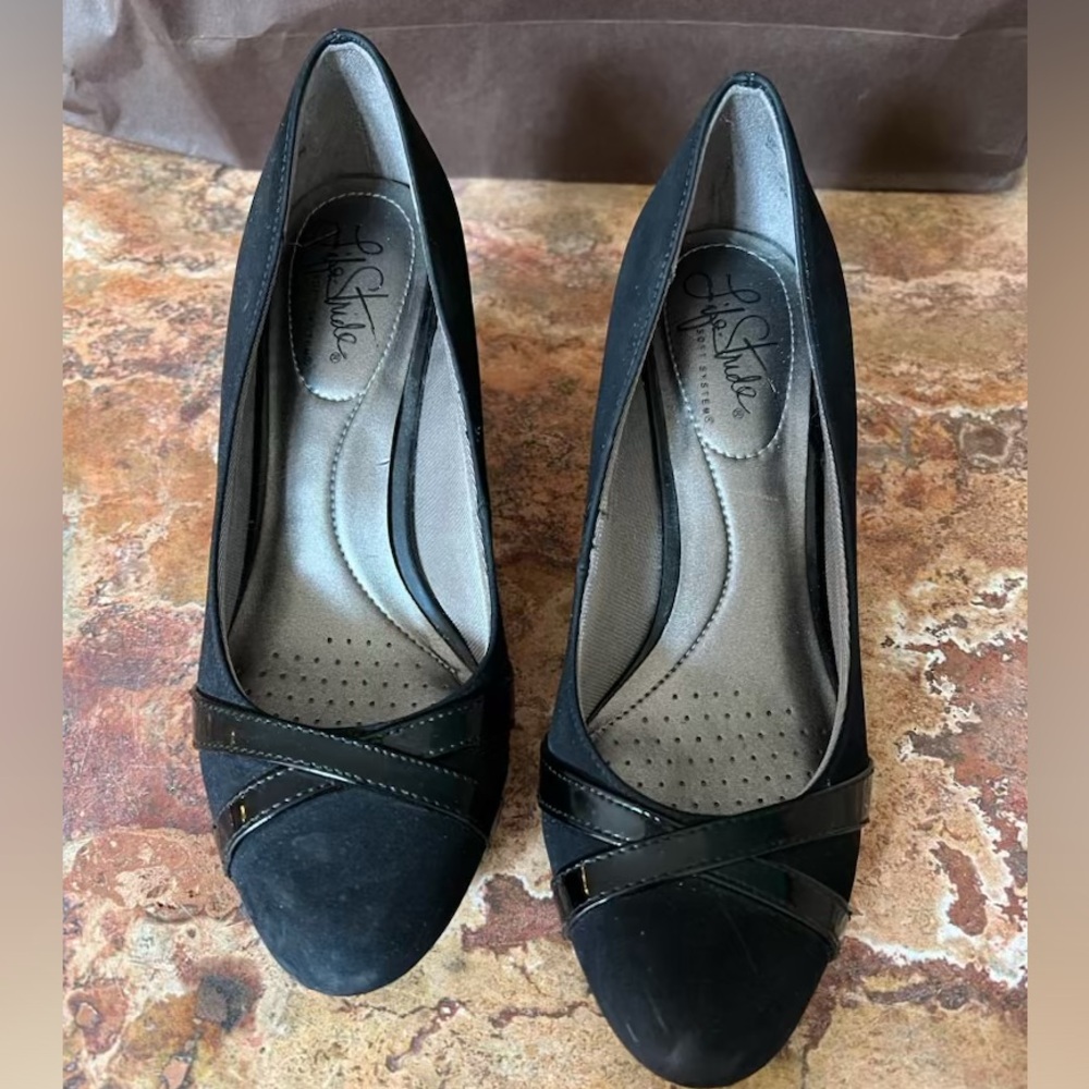 Life Stride Soft System Black Suede Heels - Size 6